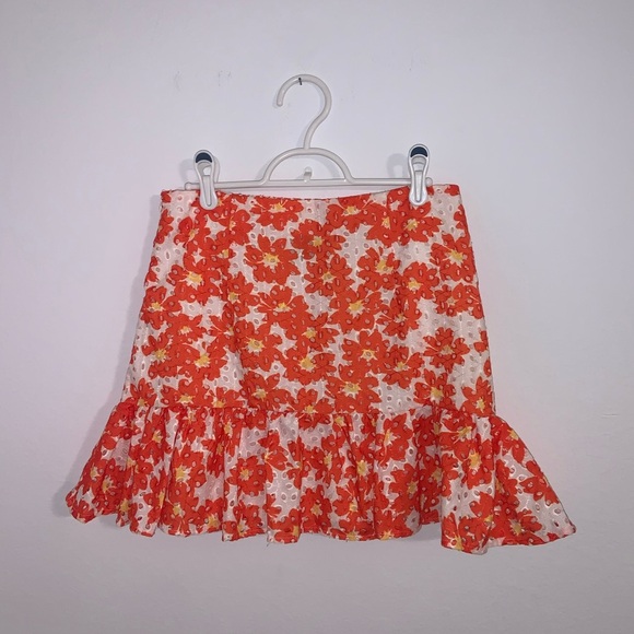 Eyelet Floral Ruffle Mini Skirt - Picture 7 of 11